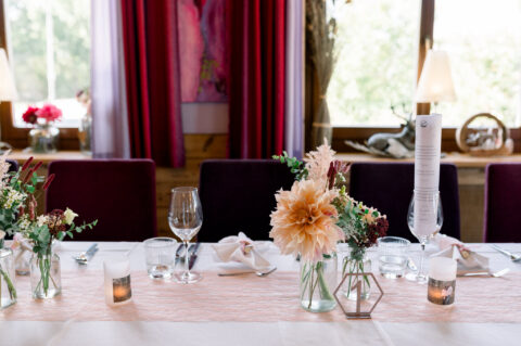 Floristikwerkstatt Martina Hladovsky | Wedding, Hochzeit, Brautpaar, Ja-Sagen