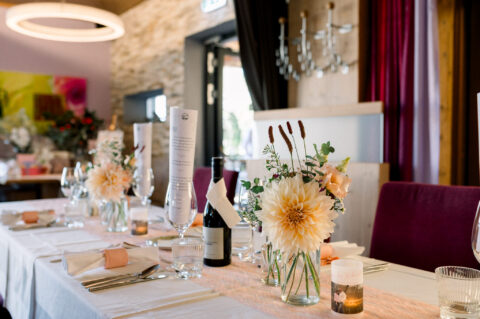 Floristikwerkstatt Martina Hladovsky | Wedding, Hochzeit, Brautpaar, Ja-Sagen